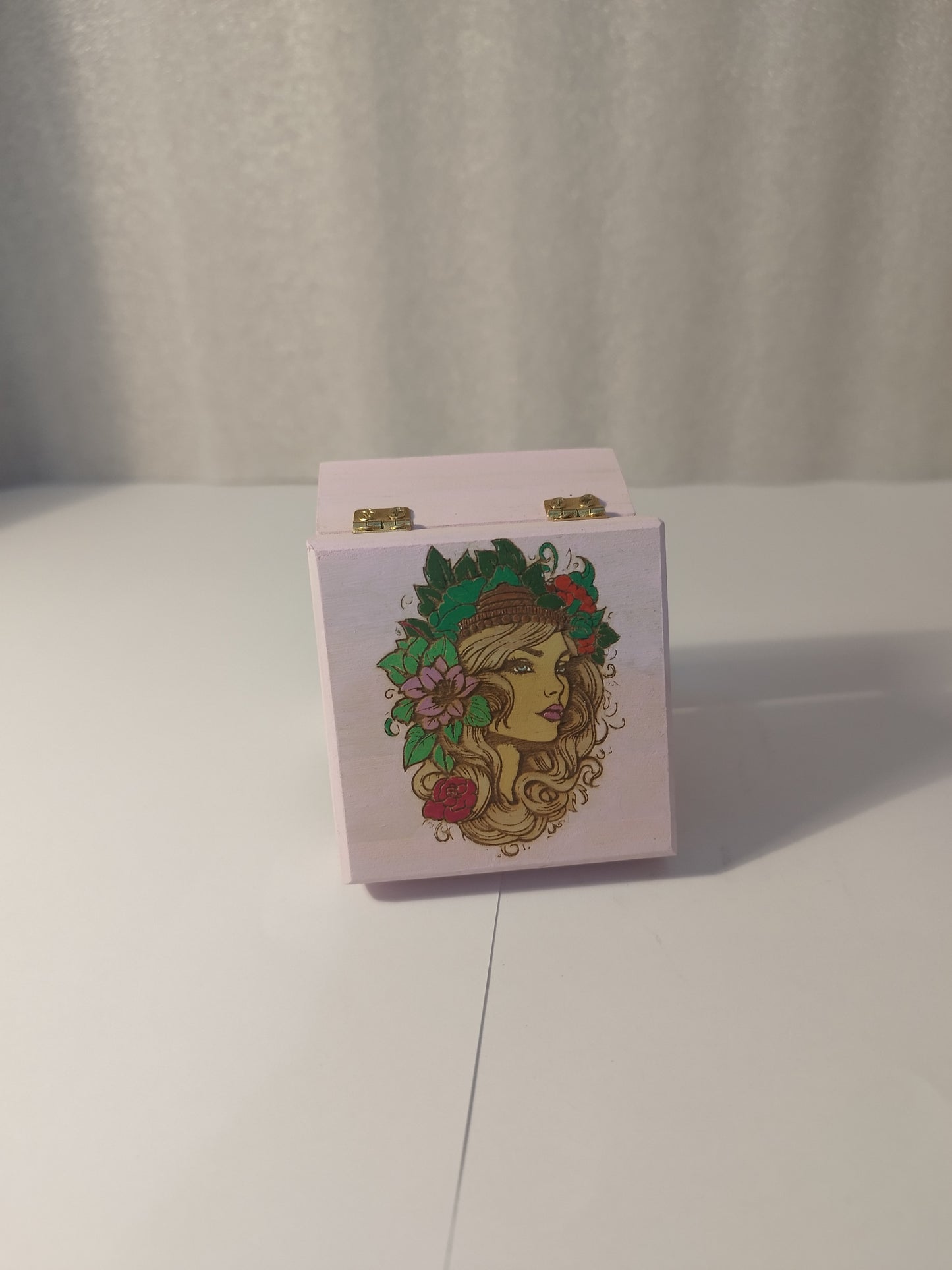 Pretty engraved and hand painted jewellery box