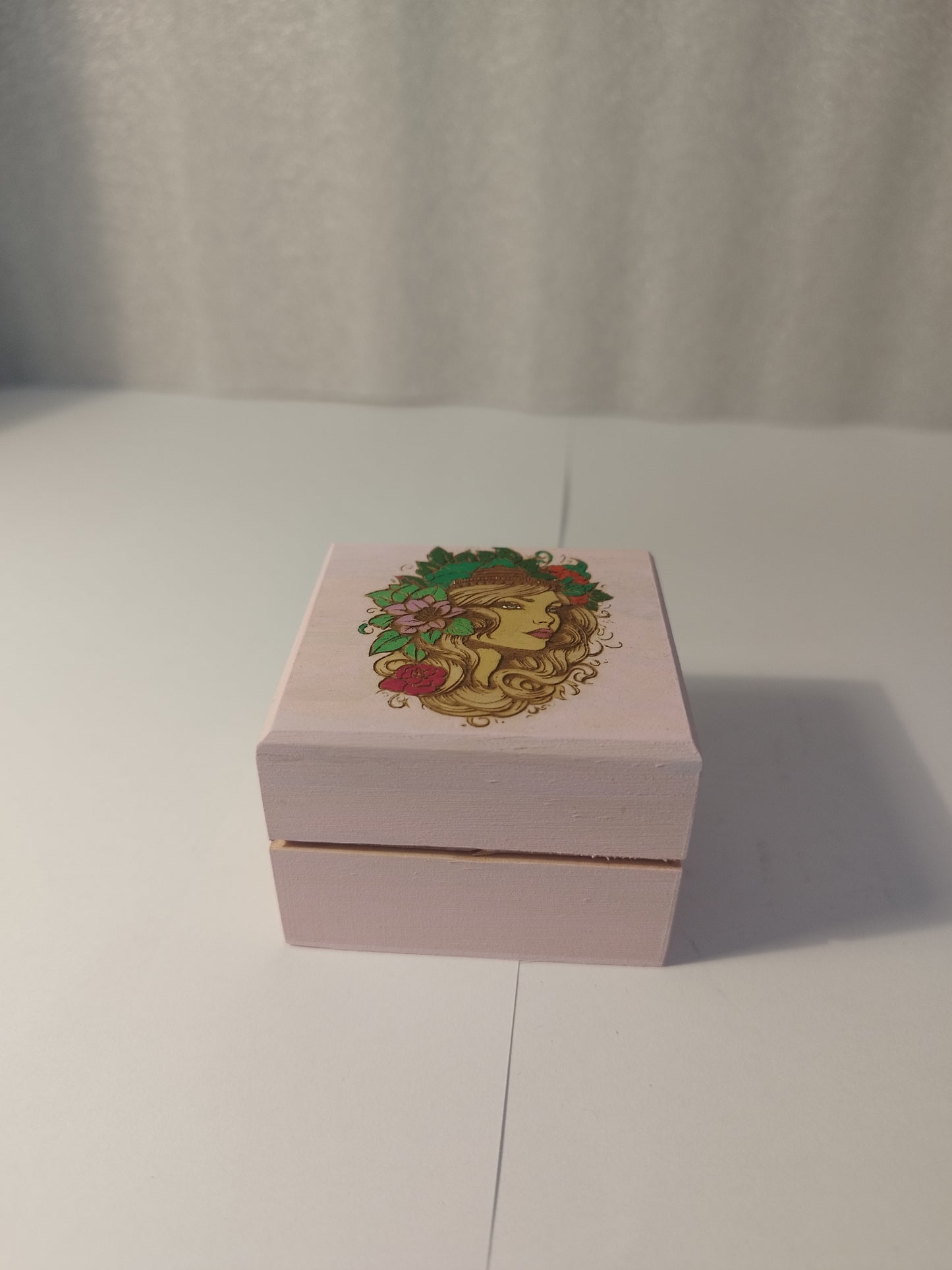 Pretty engraved and hand painted jewellery box